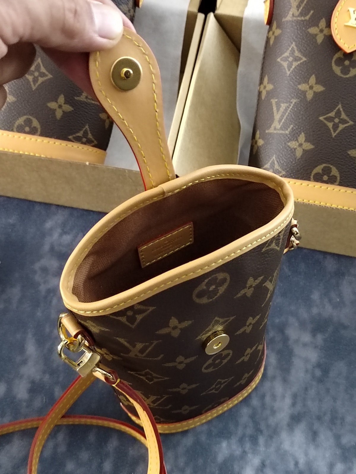 Shebag Super replica Louis Vuitton M80874 Fold Me bag review(2025 June updated)-Best Quality Fake designer Bag Review, Replica designer bag ru