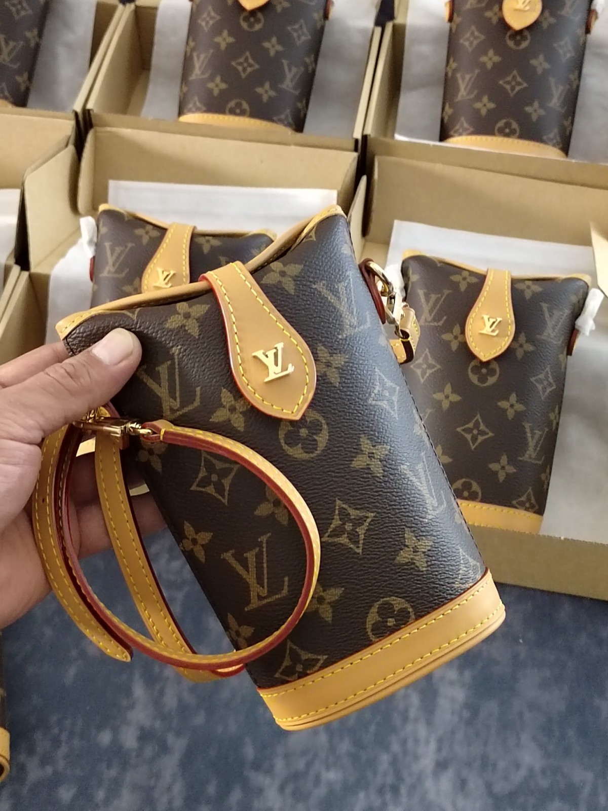 Shebag Super replica Louis Vuitton M80874 Fold Me bag review(2025 June updated)-Best Quality Fake designer Bag Review, Replica designer bag ru