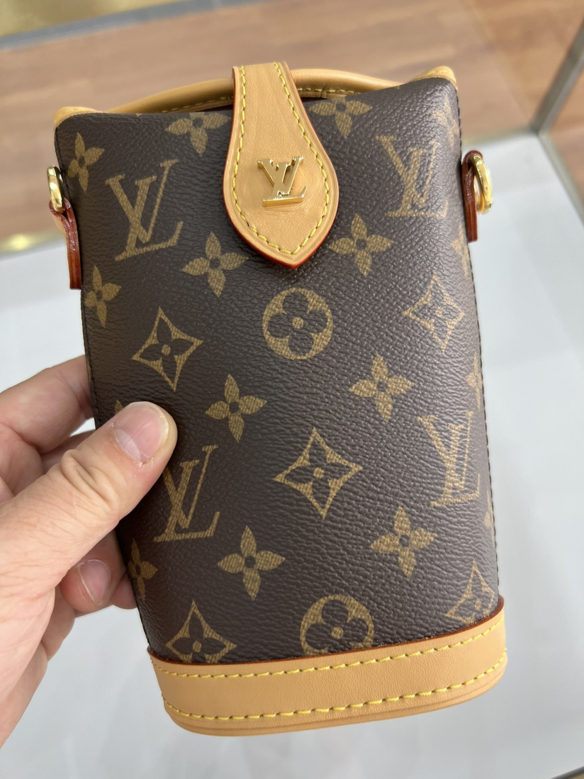 Shebag Super replica Louis Vuitton M80874 Fold Me bag review(2025 June updated)-Best Quality Fake designer Bag Review, Replica designer bag ru