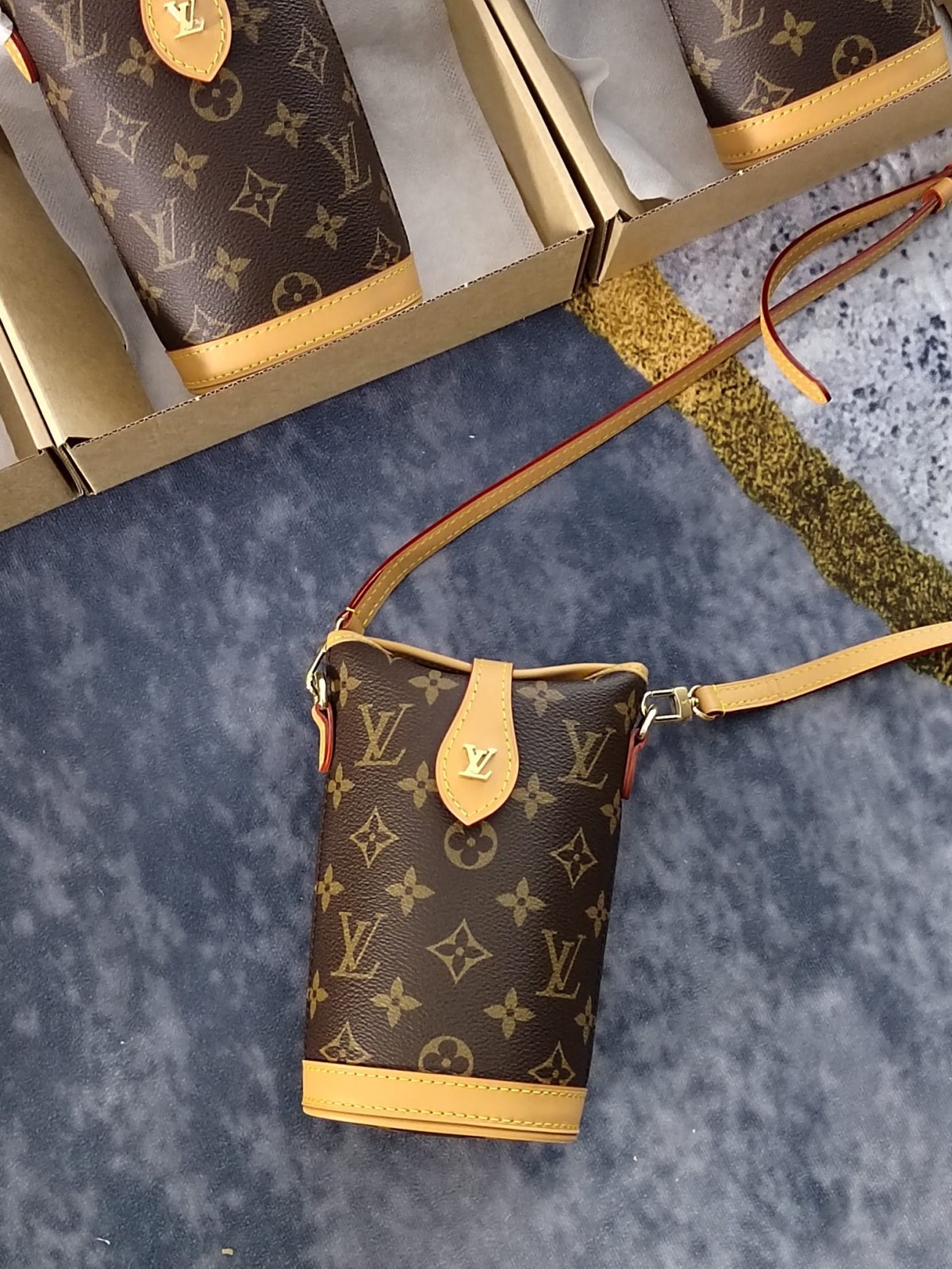 Shebag Super replica Louis Vuitton M80874 Fold Me bag review(2025 June updated)-Best Quality Fake designer Bag Review, Replica designer bag ru