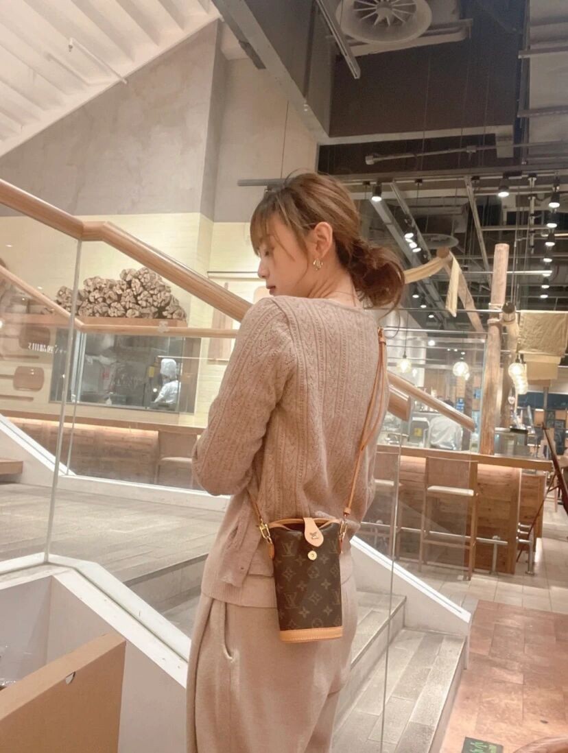 Shebag Super replica Louis Vuitton M80874 Fold Me bag review(2025 June updated)-Best Quality Fake designer Bag Review, Replica designer bag ru