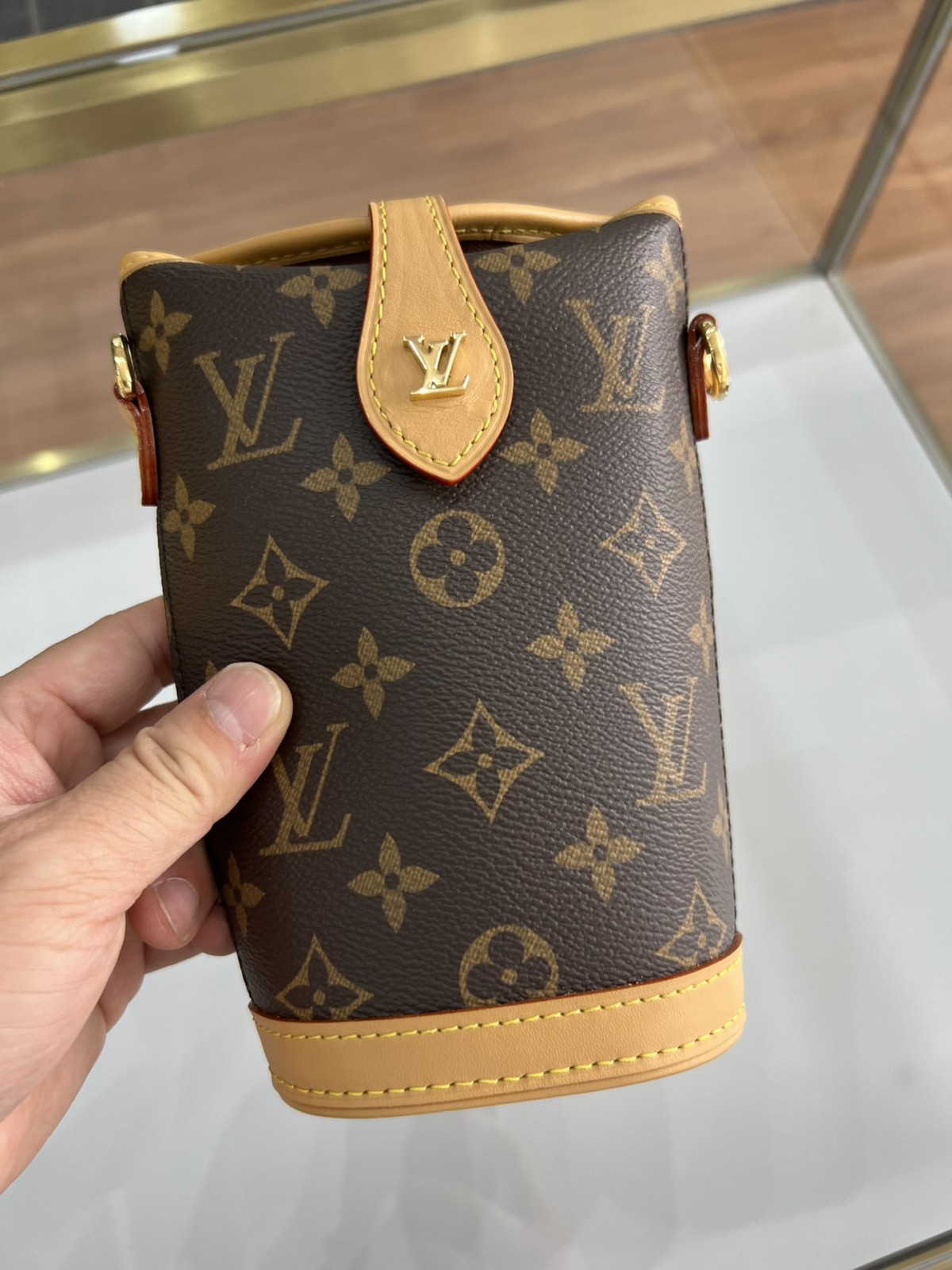 Shebag Super replica Louis Vuitton M80874 Fold Me bag review(2025 June updated)-Best Quality Fake designer Bag Review, Replica designer bag ru