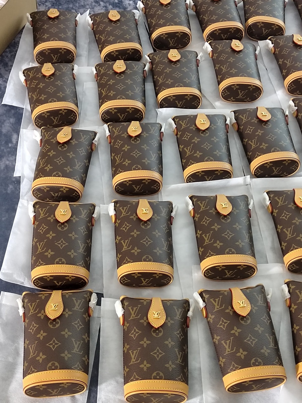 Shebag Super replica Louis Vuitton M80874 Fold Me bag review(2025 June updated)-Best Quality Fake designer Bag Review, Replica designer bag ru