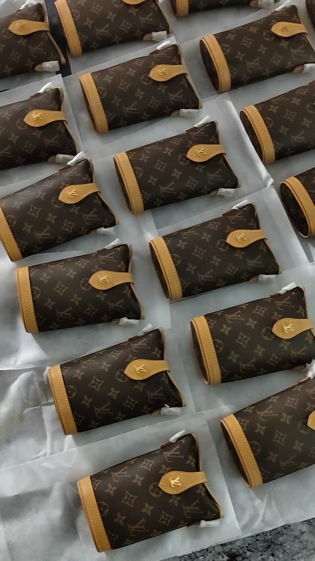 Shebag Super replica Louis Vuitton M80874 Fold Me bag review(2025 June updated)-Best Quality Fake designer Bag Review, Replica designer bag ru