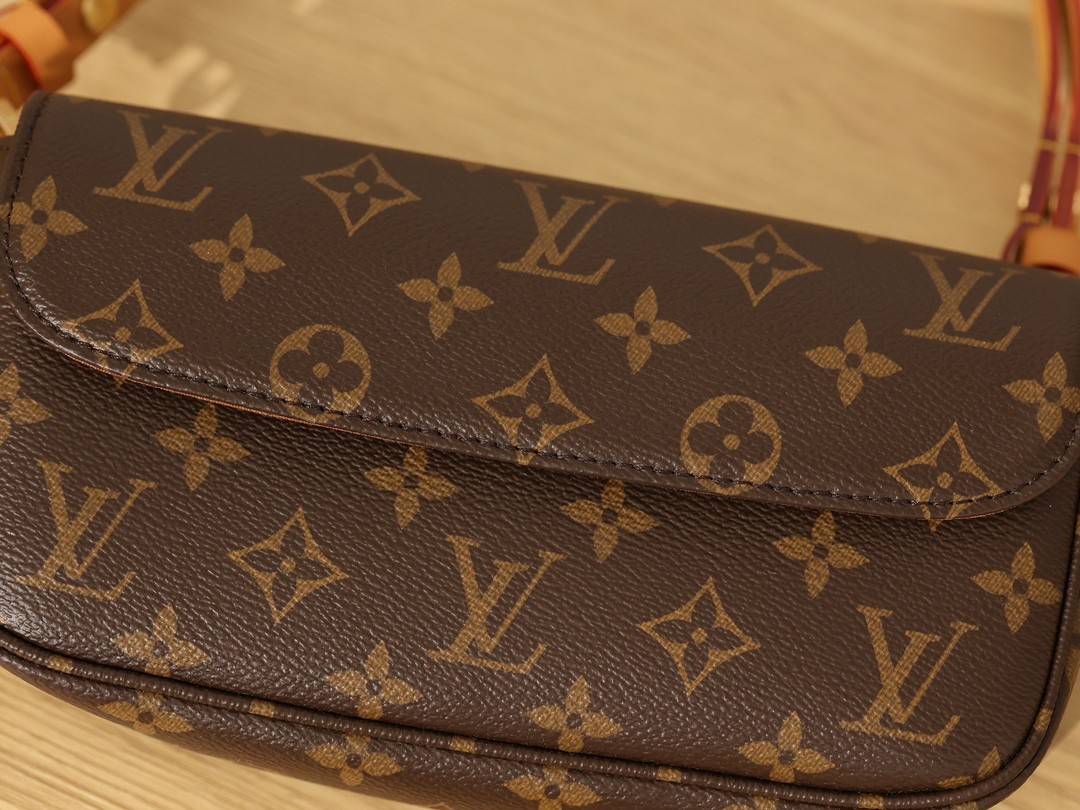 Shebag super replica Louis Vuitton M81911 WALLET ON CHAIN IVY bag reivew (2025 Jul updated)-Best Quality Fake designer Bag Review, Replica designer bag ru