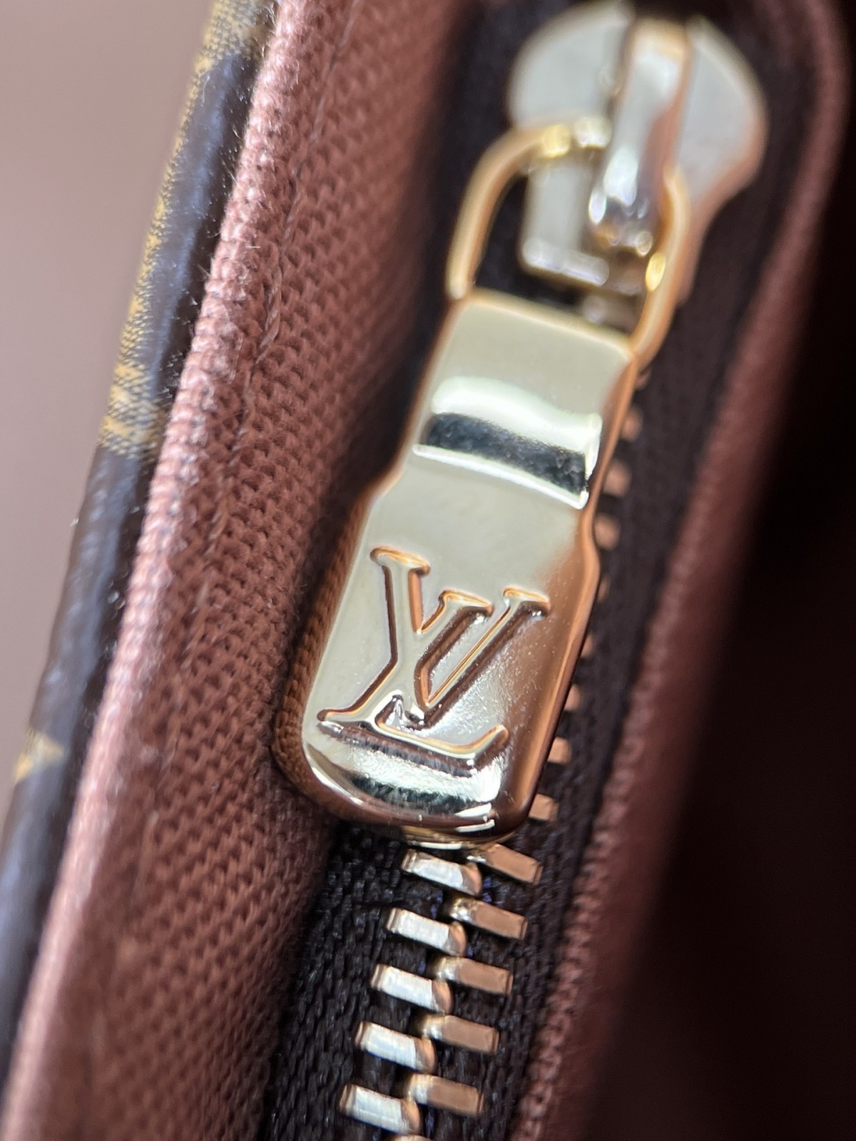 Shebag super replica Louis Vuitton M81911 WALLET ON CHAIN IVY bag reivew (2025 Jul updated)-Best Quality Fake designer Bag Review, Replica designer bag ru