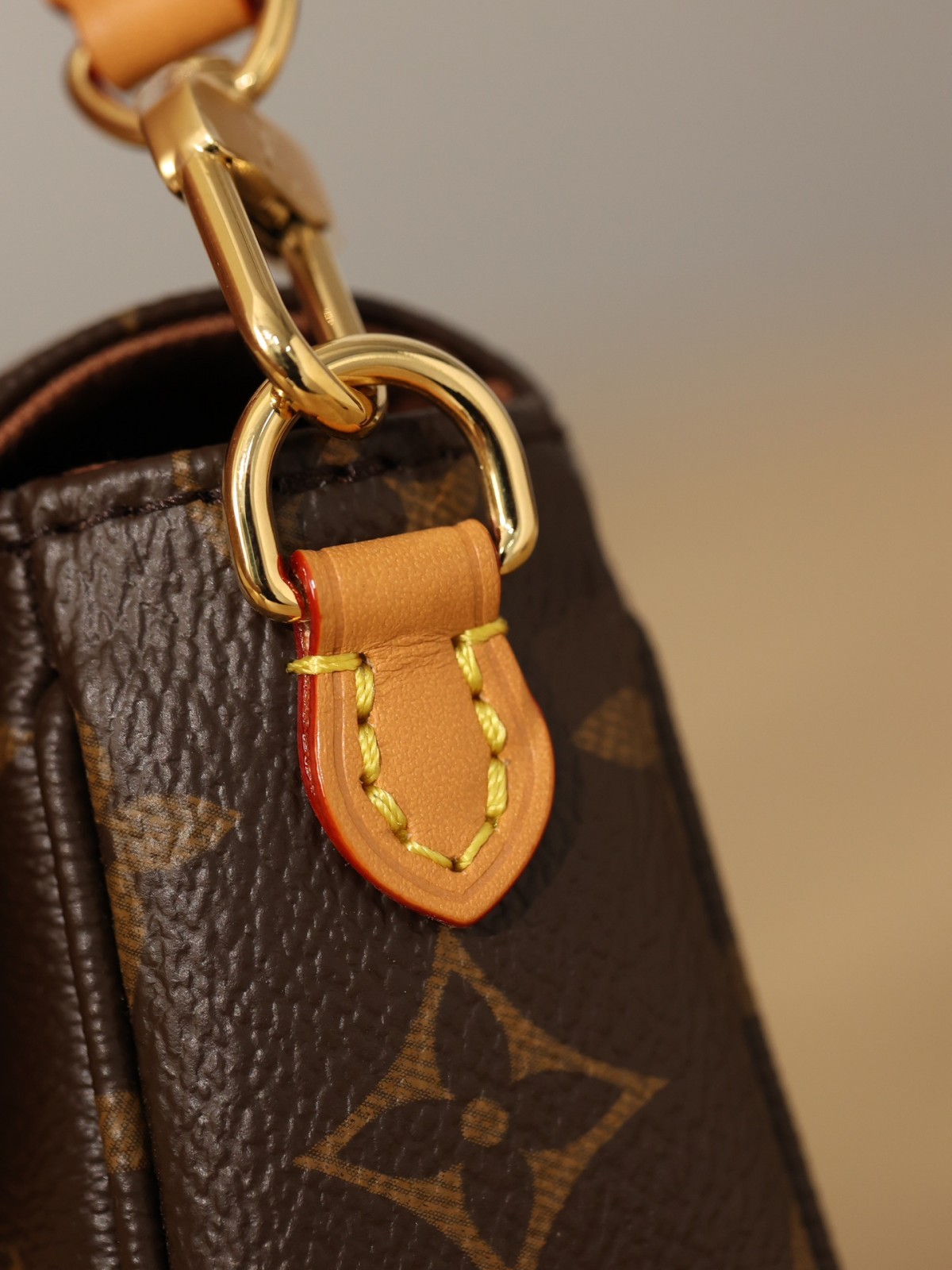 Shebag super replica Louis Vuitton M81911 WALLET ON CHAIN IVY bag reivew (2025 Jul updated)-Best Quality Fake designer Bag Review, Replica designer bag ru