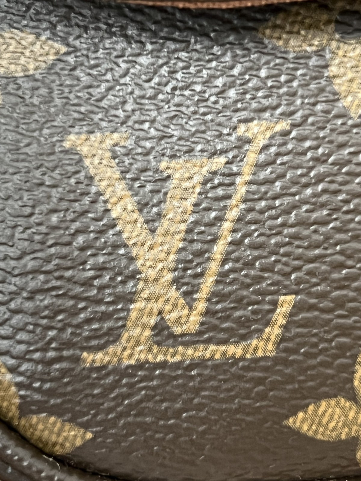 Shebag super replica Louis Vuitton M81911 WALLET ON CHAIN IVY bag reivew (2025 Jul updated)-Best Quality Fake designer Bag Review, Replica designer bag ru
