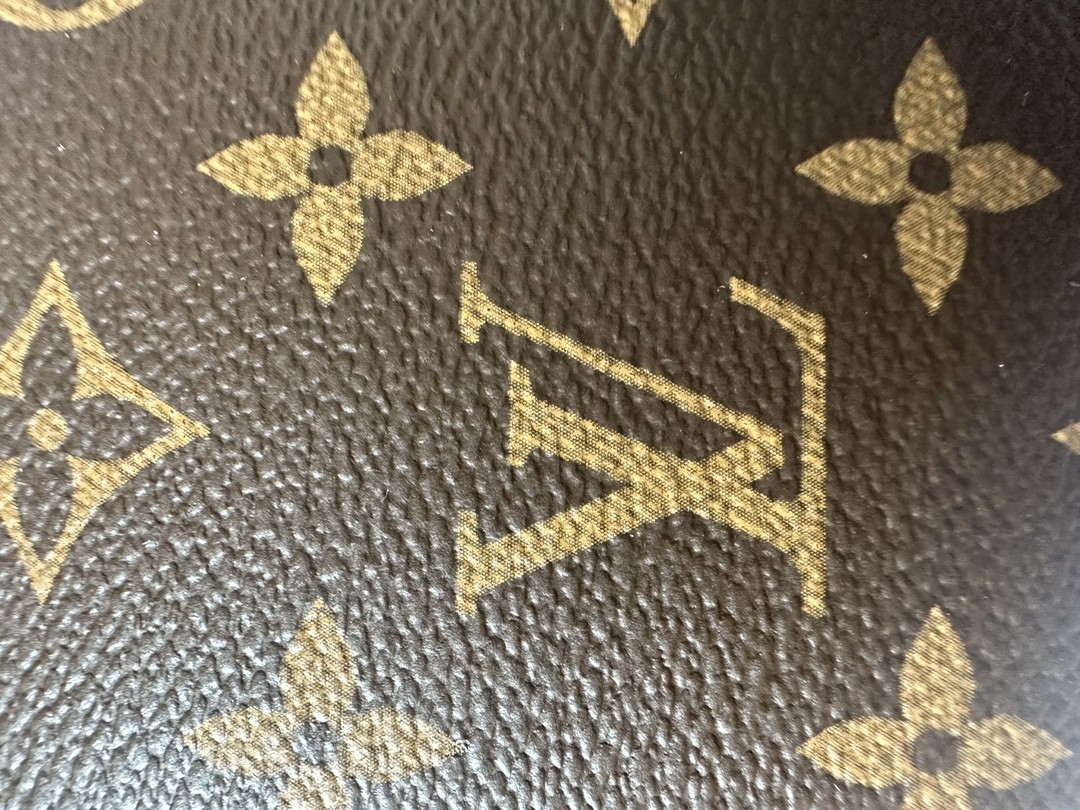 Shebag super replica Louis Vuitton M81911 WALLET ON CHAIN IVY bag reivew (2025 Jul updated)-Best Quality Fake designer Bag Review, Replica designer bag ru