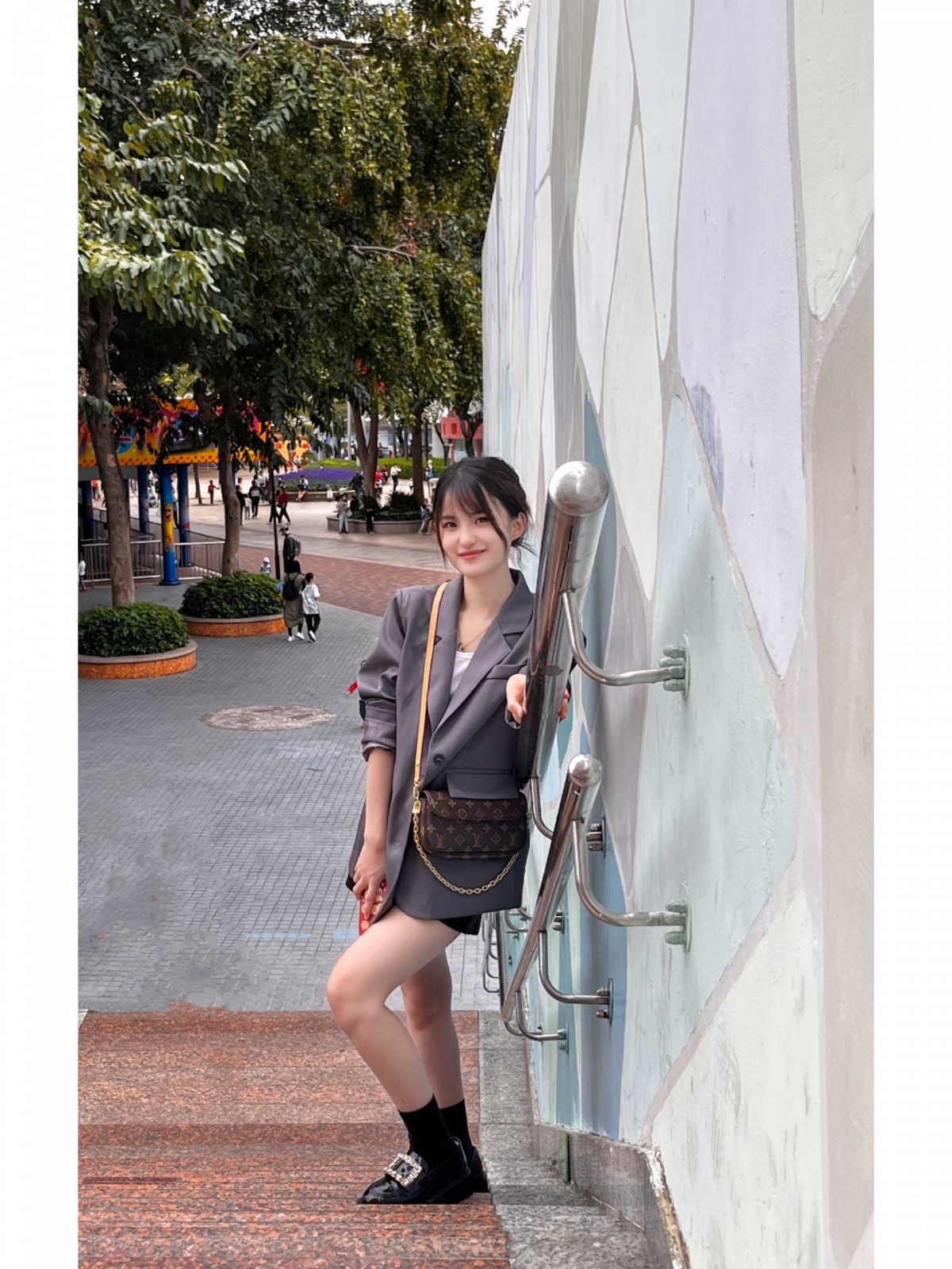 Shebag super replica Louis Vuitton M81911 WALLET ON CHAIN IVY bag reivew (2025 Jul updated)-Best Quality Fake designer Bag Review, Replica designer bag ru