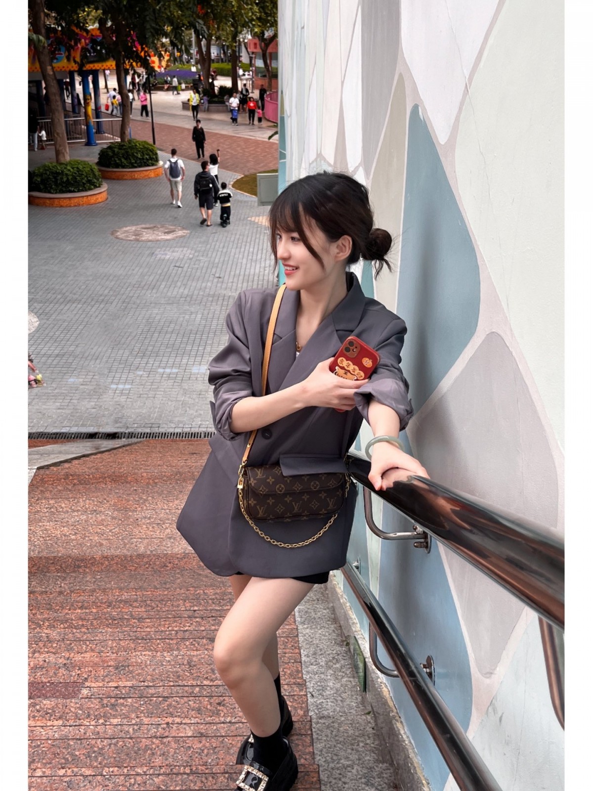 Shebag super replica Louis Vuitton M81911 WALLET ON CHAIN IVY bag reivew (2025 Jul updated)-Best Quality Fake designer Bag Review, Replica designer bag ru