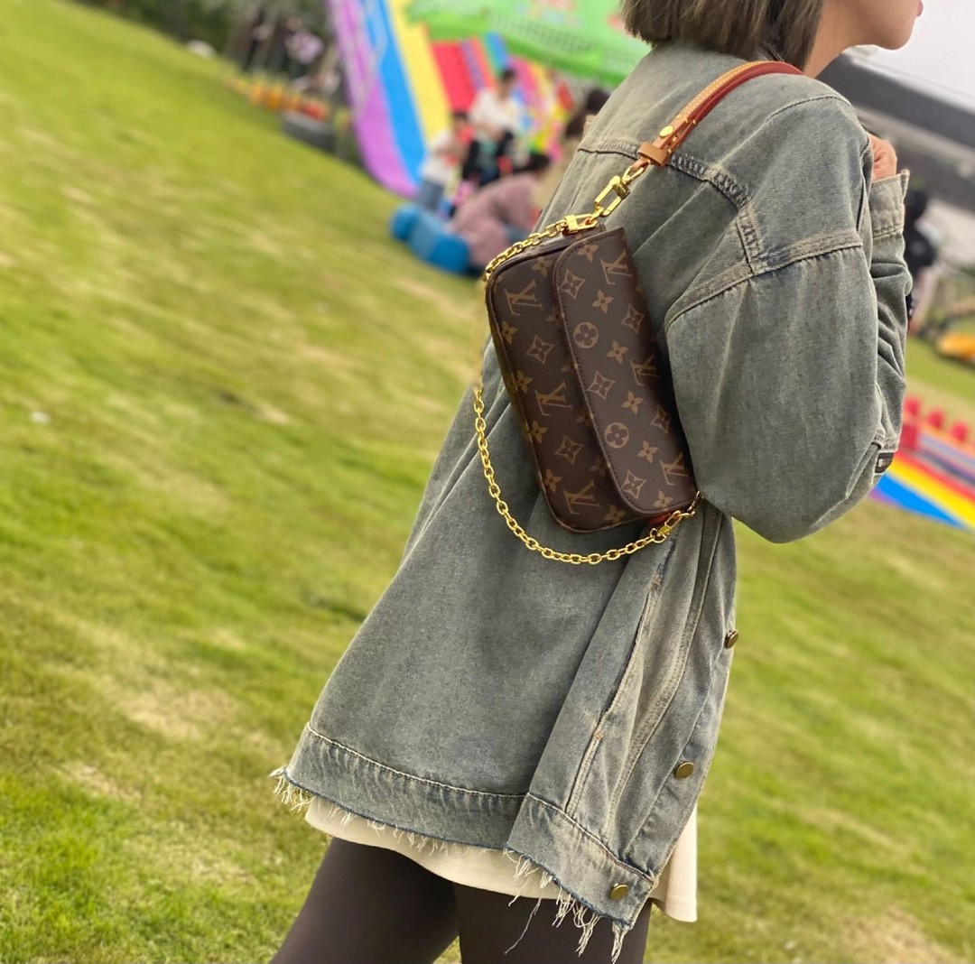 Shebag super replica Louis Vuitton M81911 WALLET ON CHAIN IVY bag reivew (2025 Jul updated)-Best Quality Fake designer Bag Review, Replica designer bag ru