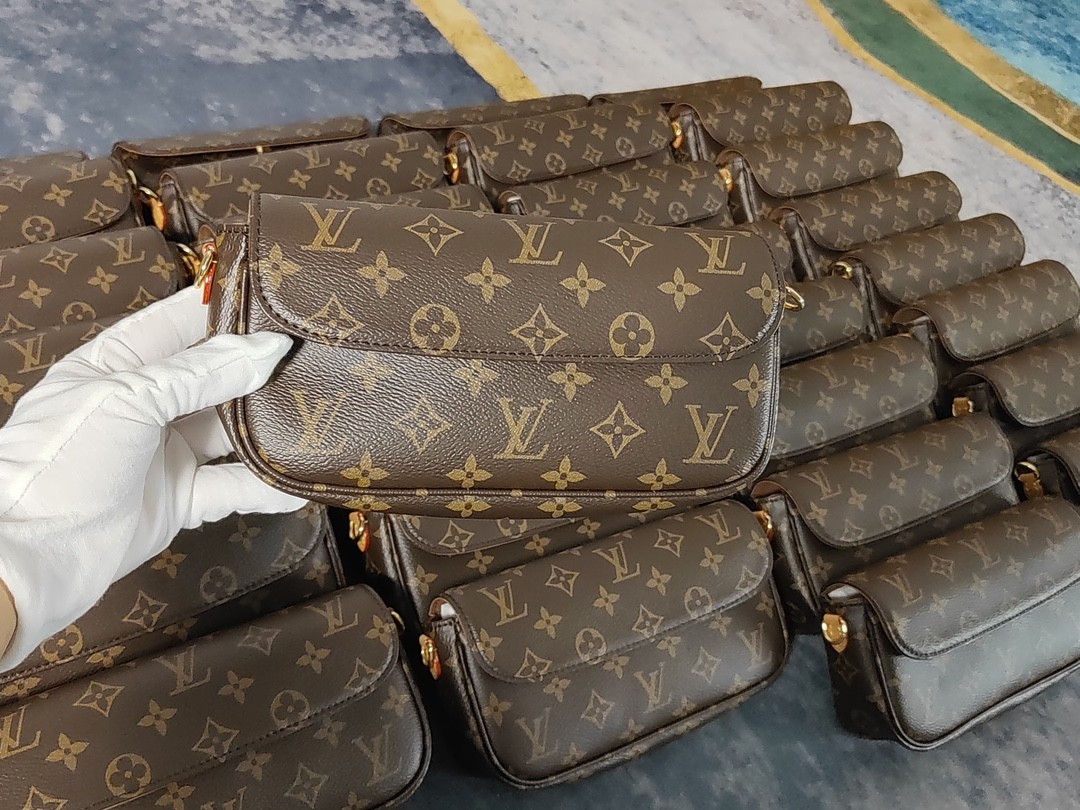 Shebag super replica Louis Vuitton M81911 WALLET ON CHAIN IVY bag reivew (2025 Jul updated)-Best Quality Fake designer Bag Review, Replica designer bag ru