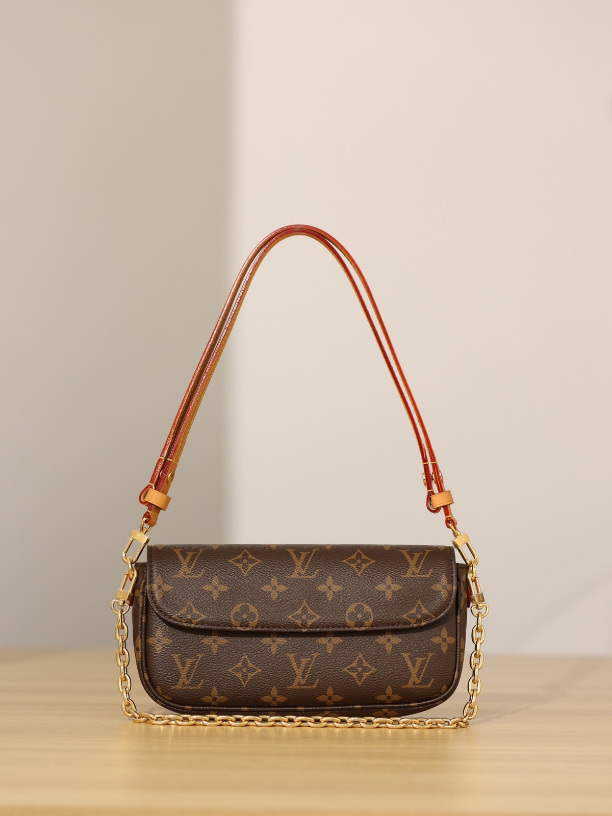 Shebag super replica Louis Vuitton M81911 WALLET ON CHAIN IVY bag reivew (2025 Jul updated)-Best Quality Fake designer Bag Review, Replica designer bag ru