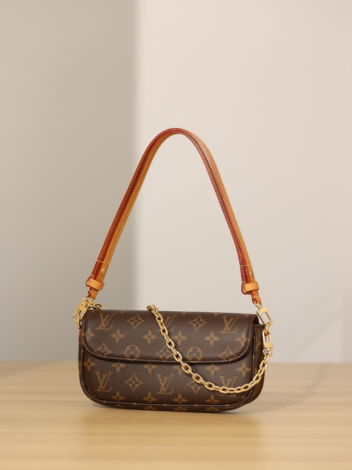 Shebag super replica Louis Vuitton M81911 WALLET ON CHAIN IVY bag reivew (2025 Jul updated)-Best Quality Fake designer Bag Review, Replica designer bag ru