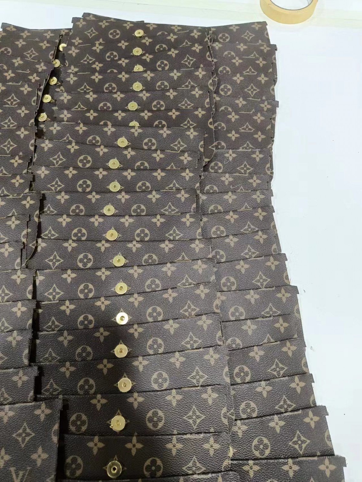 Shebag super replica Louis Vuitton M81911 WALLET ON CHAIN IVY bag reivew (2025 Jul updated)-Best Quality Fake designer Bag Review, Replica designer bag ru