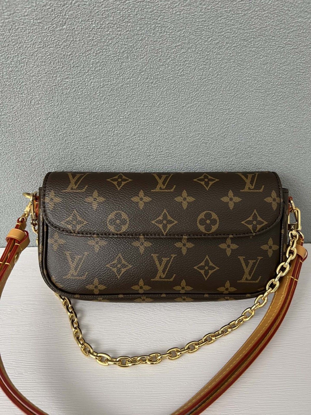 Shebag super replica Louis Vuitton M81911 WALLET ON CHAIN IVY bag reivew (2025 Jul updated)-Best Quality Fake designer Bag Review, Replica designer bag ru