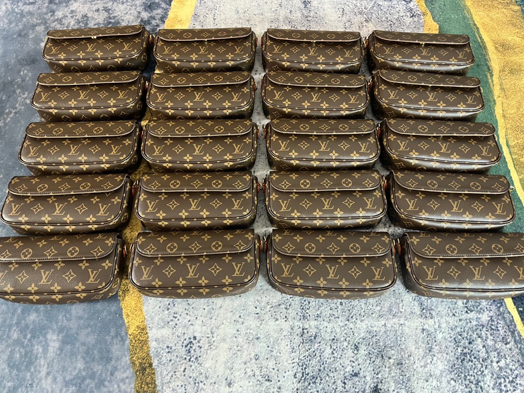 Shebag super replica Louis Vuitton M81911 WALLET ON CHAIN IVY bag reivew (2025 Jul updated)-Best Quality Fake designer Bag Review, Replica designer bag ru