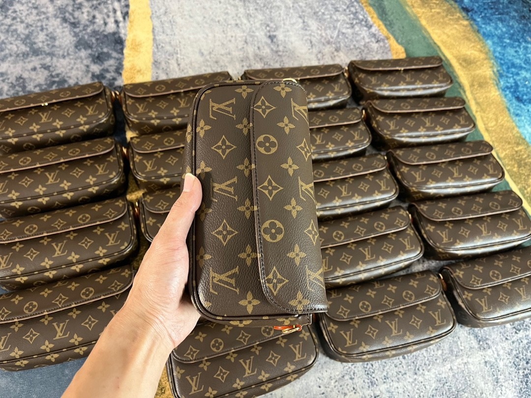 Shebag super replica Louis Vuitton M81911 WALLET ON CHAIN IVY bag reivew (2025 Jul updated)-Best Quality Fake designer Bag Review, Replica designer bag ru