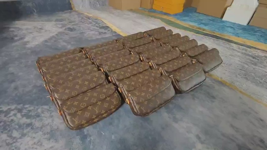 Shebag super replica Louis Vuitton M81911 WALLET ON CHAIN IVY bag reivew (2025 Jul updated)-Best Quality Fake designer Bag Review, Replica designer bag ru