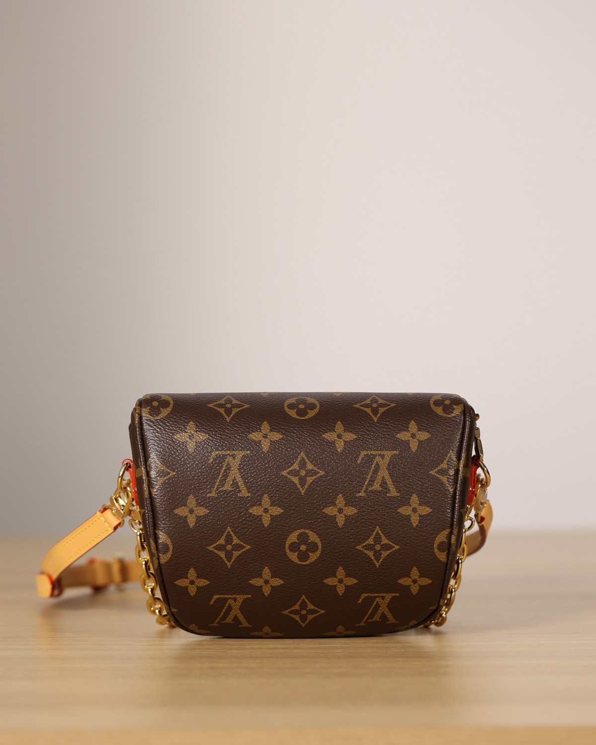 Shebag Super replica Louis Vuitton M82335 MINI BUMBAG bag review (2025 July updated)-Best Quality Fake designer Bag Review, Replica designer bag ru Shebag Super replica Louis Vuitton M82335 MINI BUMBAG bag review (2025 July updated)-Best Quality Fake designer Bag Review, Replica designer bag ru