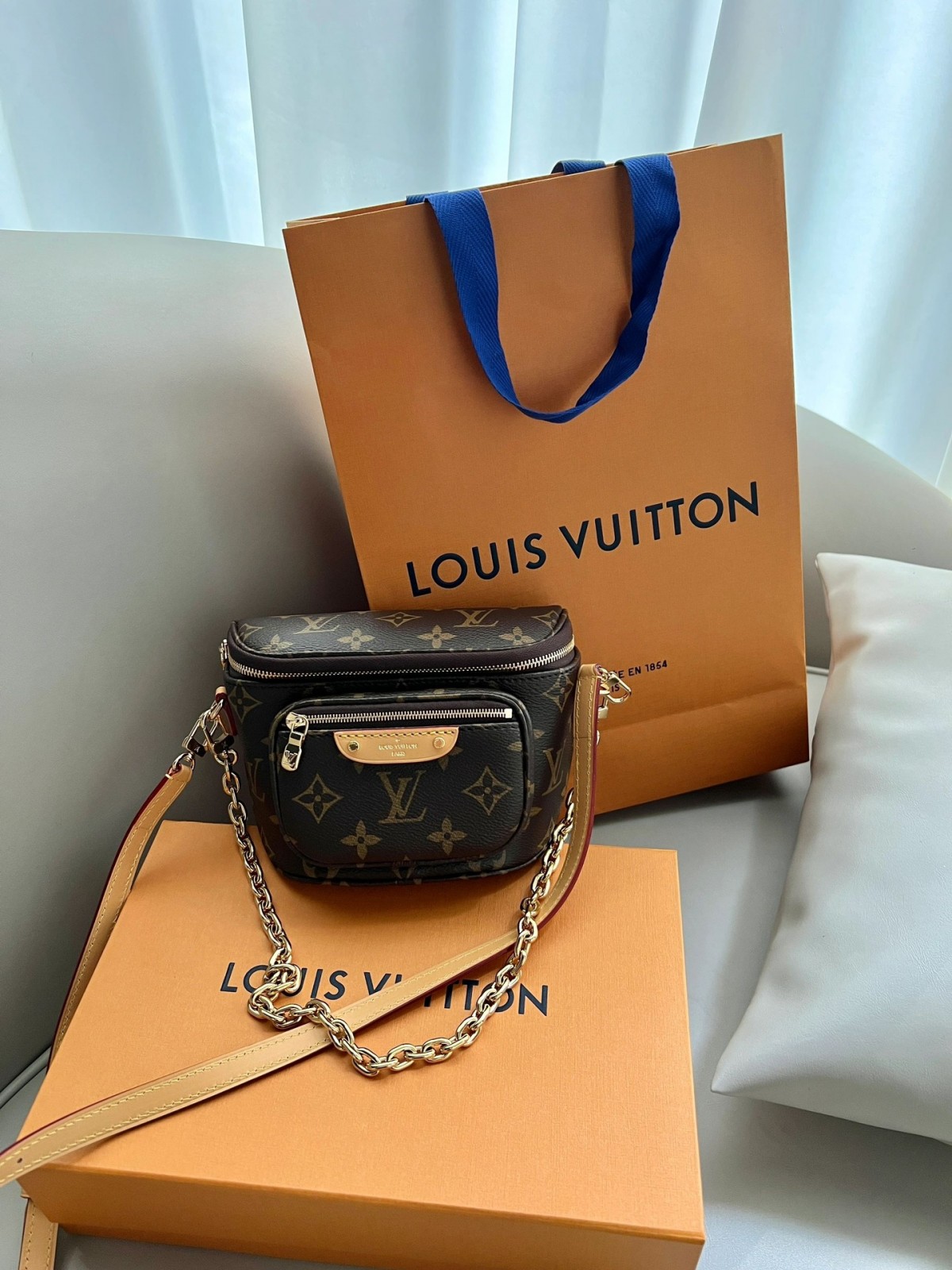 Shebag Super replica Louis Vuitton M82335 MINI BUMBAG bag review (2025 July updated)-Best Quality Fake designer Bag Review, Replica designer bag ru Shebag Super replica Louis Vuitton M82335 MINI BUMBAG bag review (2025 July updated)-Best Quality Fake designer Bag Review, Replica designer bag ru