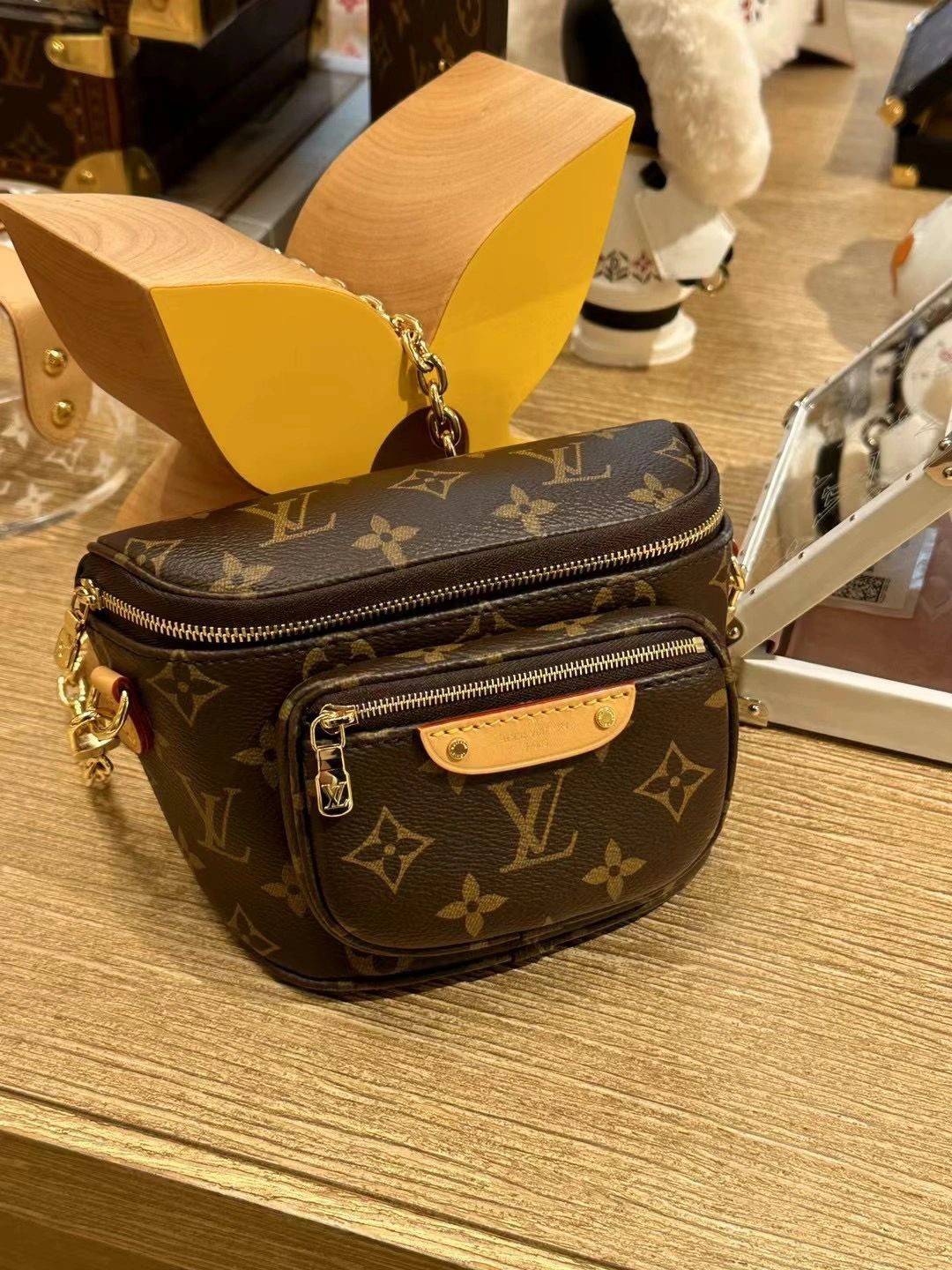 Shebag Super replica Louis Vuitton M82335 MINI BUMBAG bag review (2025 July updated)-Best Quality Fake designer Bag Review, Replica designer bag ru Shebag Super replica Louis Vuitton M82335 MINI BUMBAG bag review (2025 July updated)-Best Quality Fake designer Bag Review, Replica designer bag ru