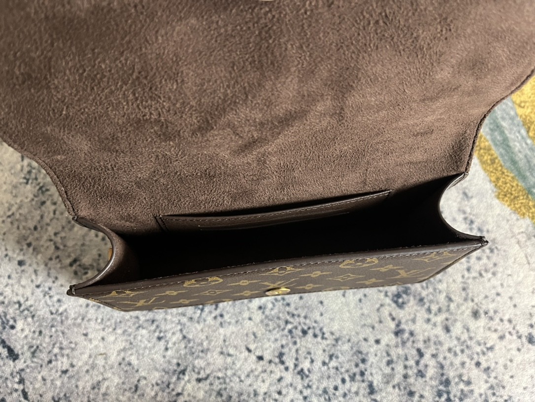Shebag supre replica Louis Vuitton M82509 WALLET ON CHAIN LILY bag review (2025 July updated)-Best Quality Fake designer Bag Review, Replica designer bag ru