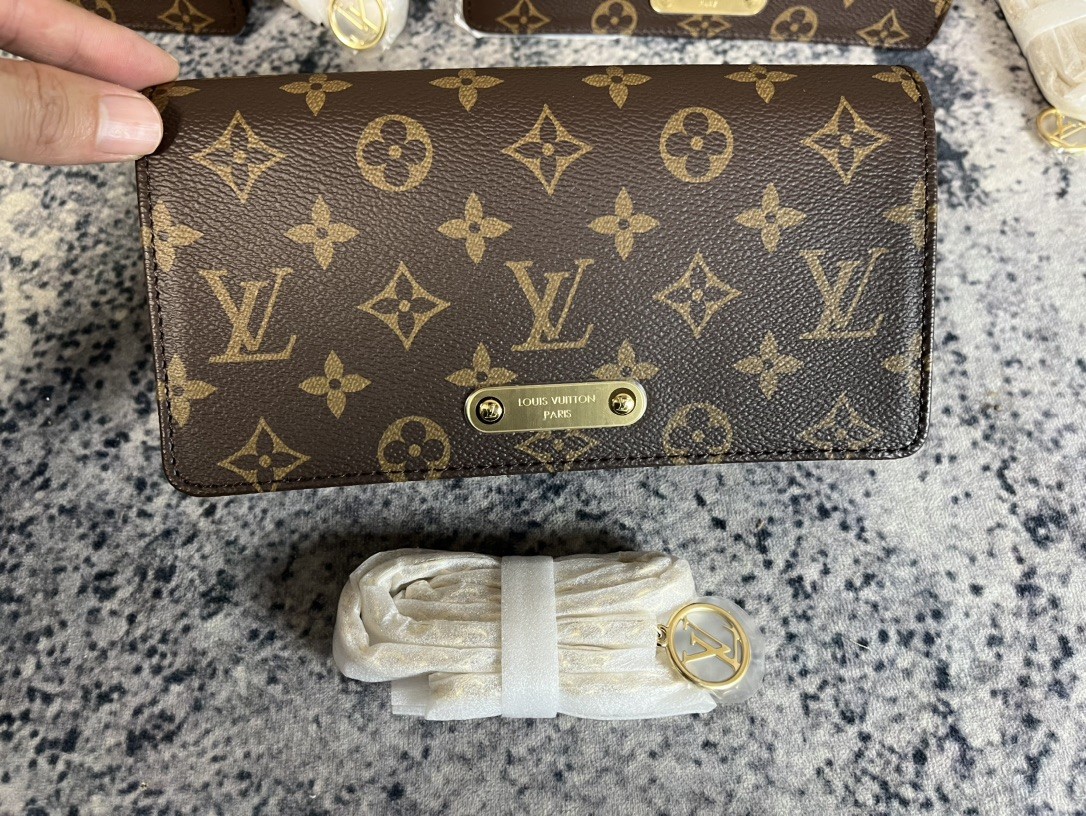 Shebag supre replica Louis Vuitton M82509 WALLET ON CHAIN LILY bag review (2025 July updated)-Best Quality Fake designer Bag Review, Replica designer bag ru