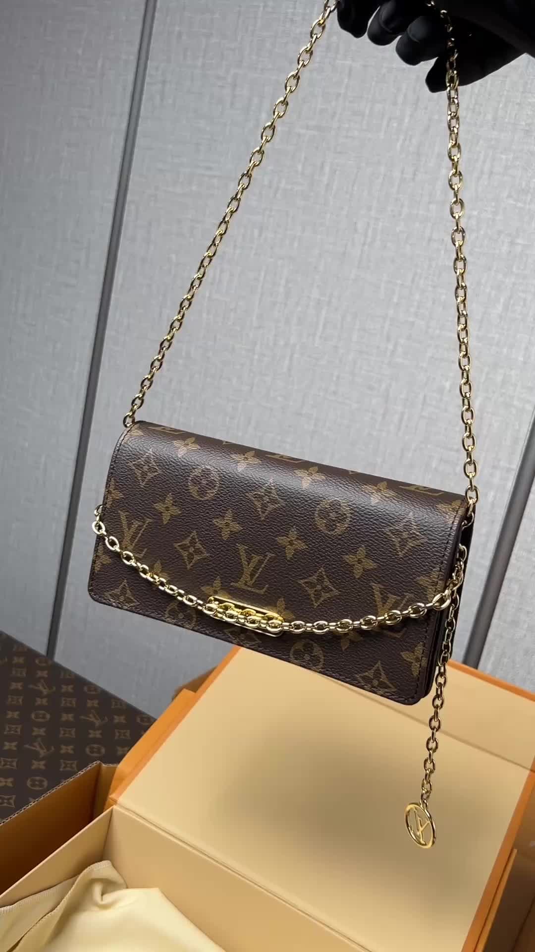 Shebag supre replica Louis Vuitton M82509 WALLET ON CHAIN LILY bag review (2025 July updated)-Best Quality Fake designer Bag Review, Replica designer bag ru