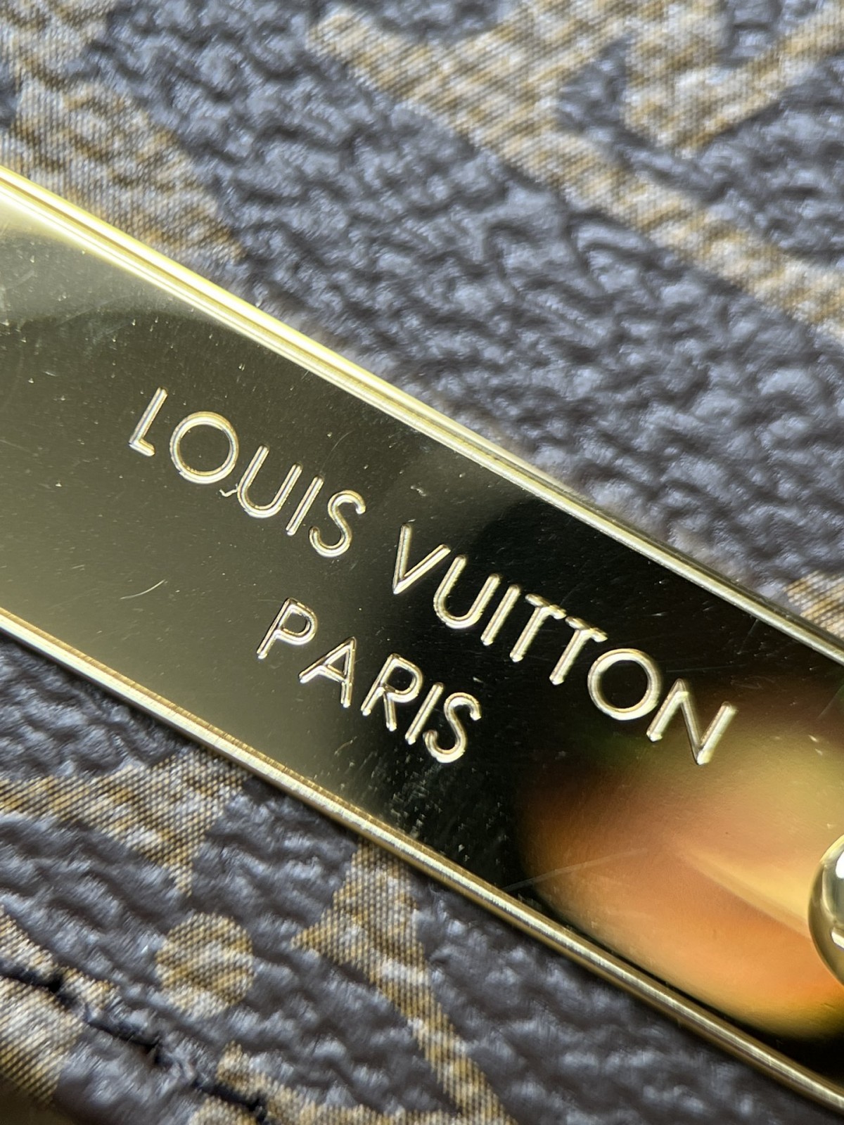 Shebag supre replica Louis Vuitton M82509 WALLET ON CHAIN LILY bag review (2025 July updated)-Best Quality Fake designer Bag Review, Replica designer bag ru