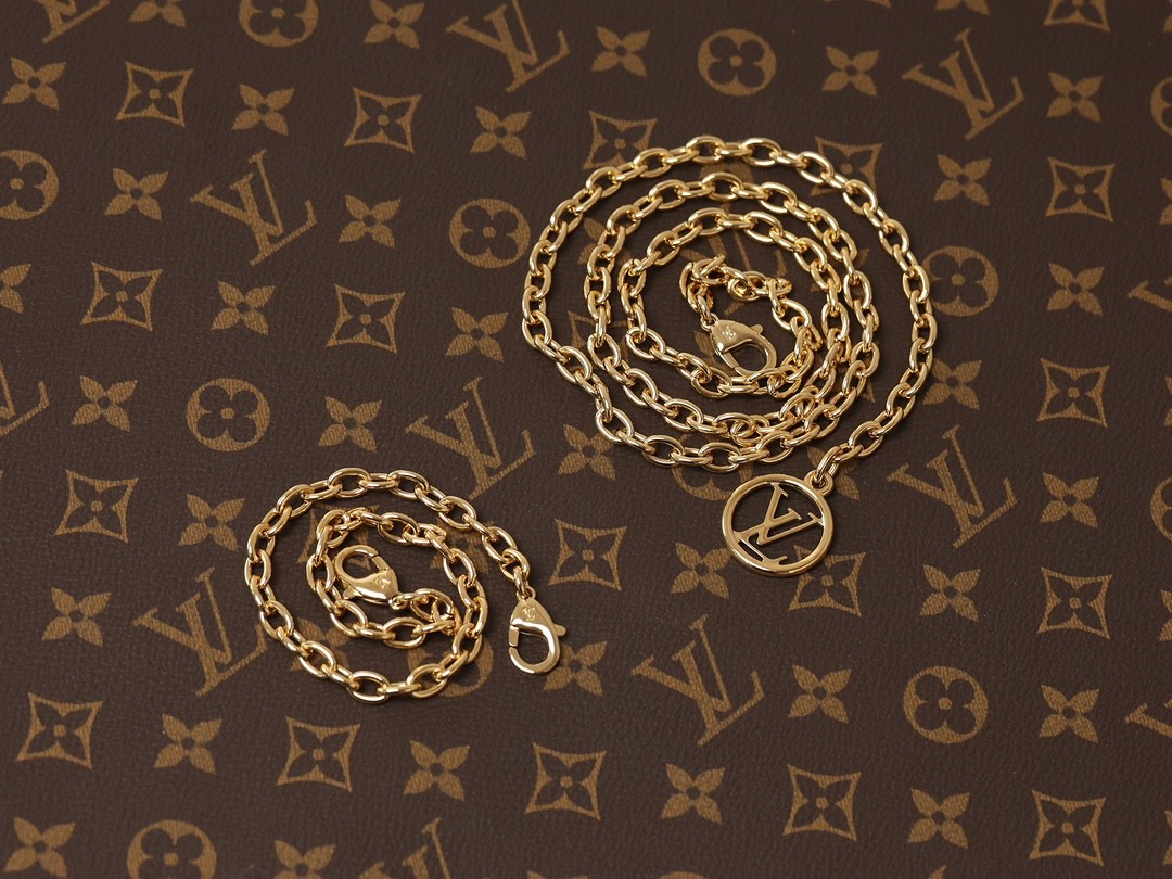 Shebag supre replica Louis Vuitton M82509 WALLET ON CHAIN LILY bag review (2025 July updated)-Best Quality Fake designer Bag Review, Replica designer bag ru