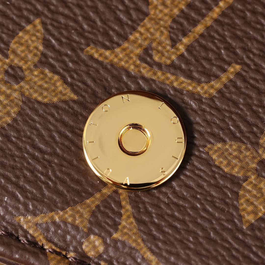 Shebag supre replica Louis Vuitton M82509 WALLET ON CHAIN LILY bag review (2025 July updated)-Best Quality Fake designer Bag Review, Replica designer bag ru