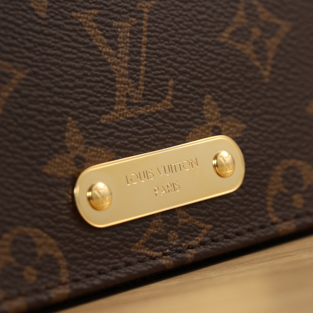 Shebag supre replica Louis Vuitton M82509 WALLET ON CHAIN LILY bag review (2025 July updated)-Best Quality Fake designer Bag Review, Replica designer bag ru