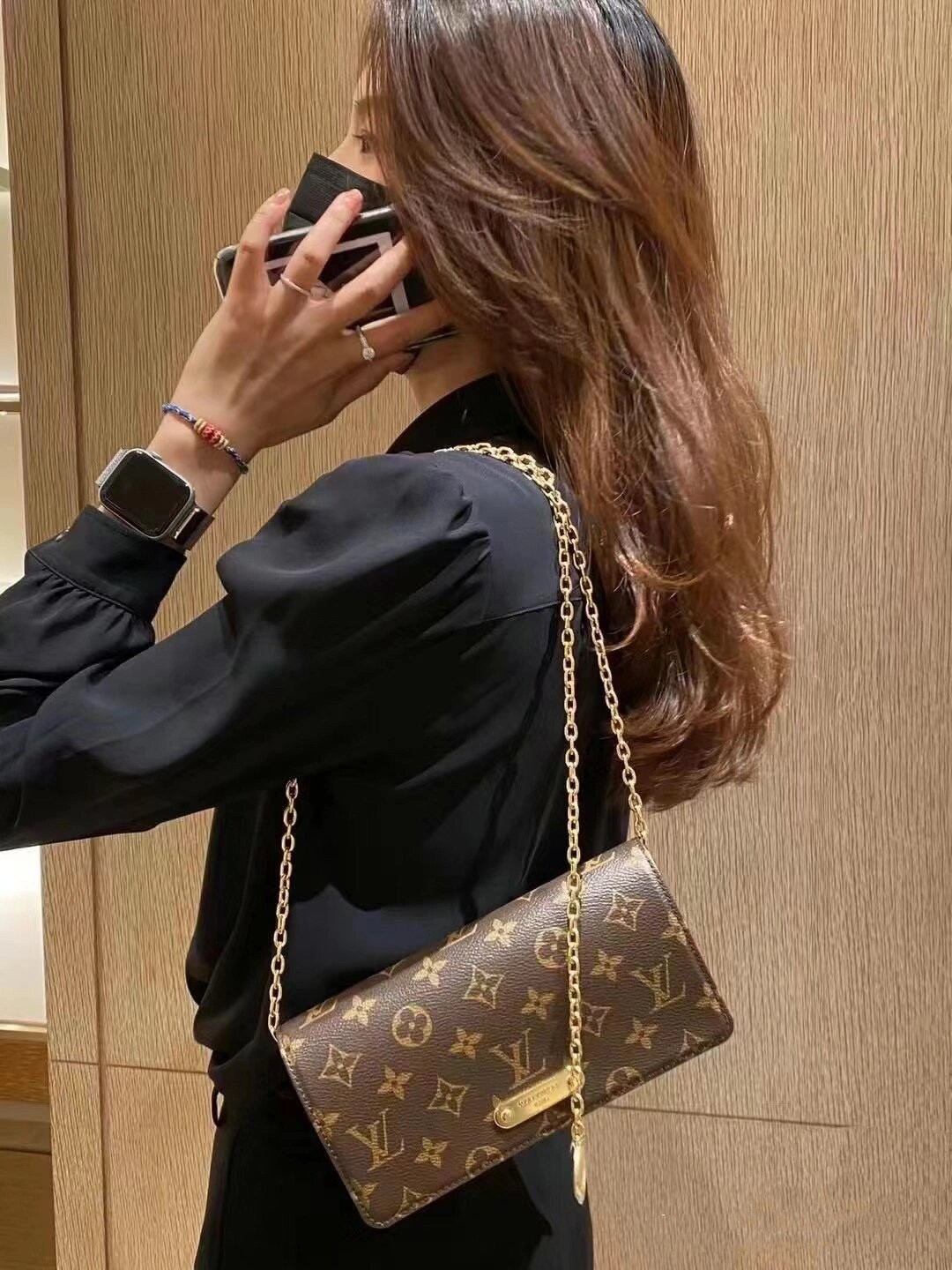 Shebag supre replica Louis Vuitton M82509 WALLET ON CHAIN LILY bag review (2025 July updated)-Best Quality Fake designer Bag Review, Replica designer bag ru