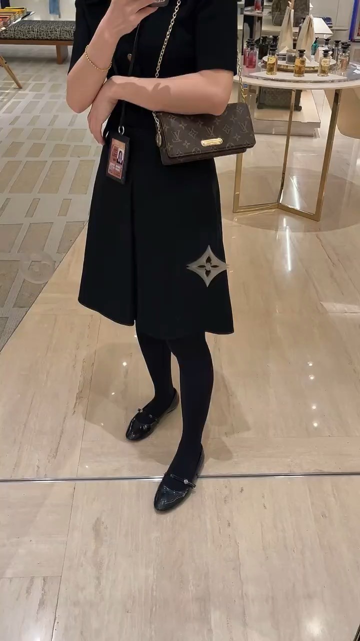 Shebag supre replica Louis Vuitton M82509 WALLET ON CHAIN LILY bag review (2025 July updated)-Best Quality Fake designer Bag Review, Replica designer bag ru