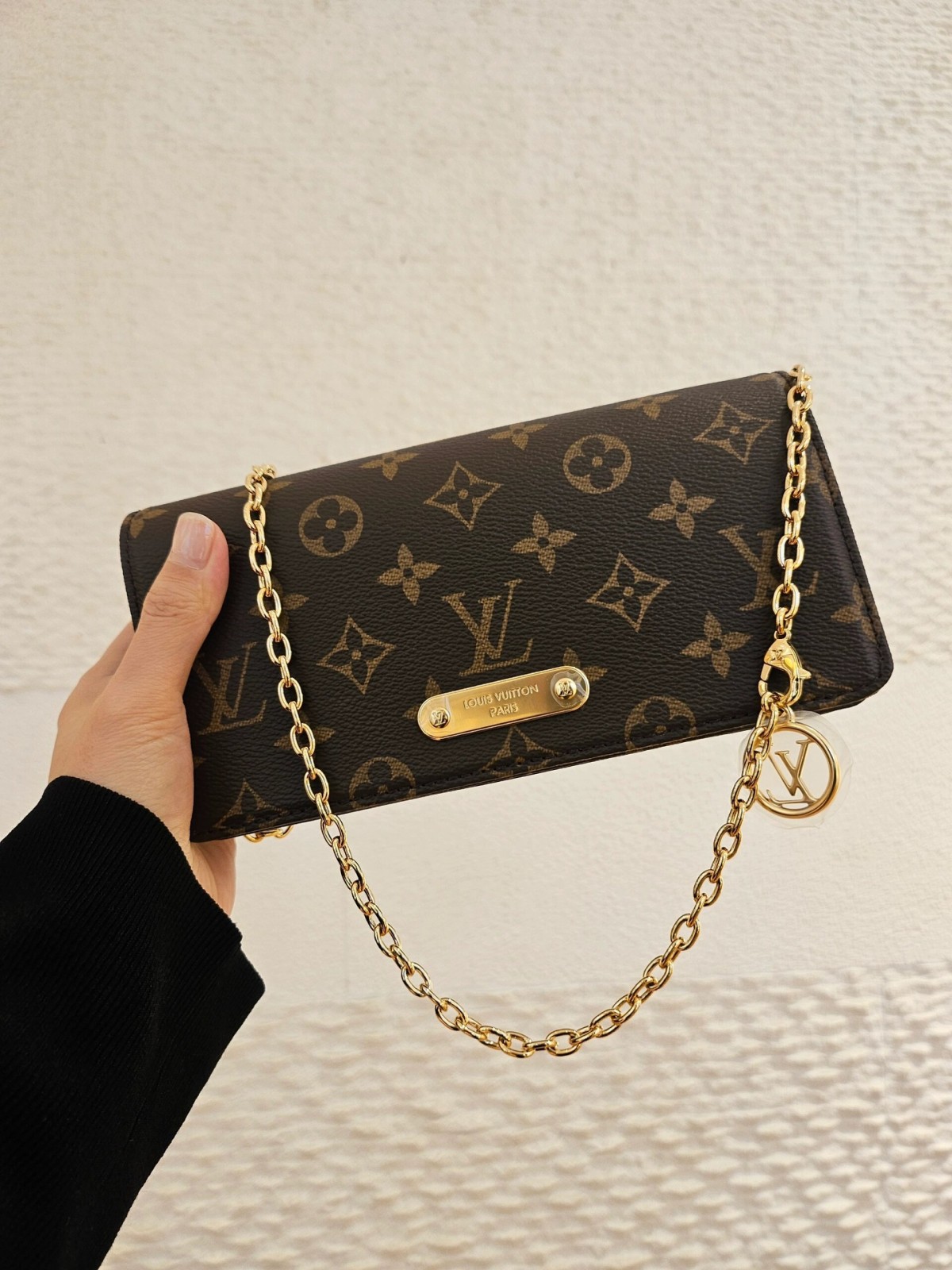 Shebag supre replica Louis Vuitton M82509 WALLET ON CHAIN LILY bag review (2025 July updated)-Best Quality Fake designer Bag Review, Replica designer bag ru