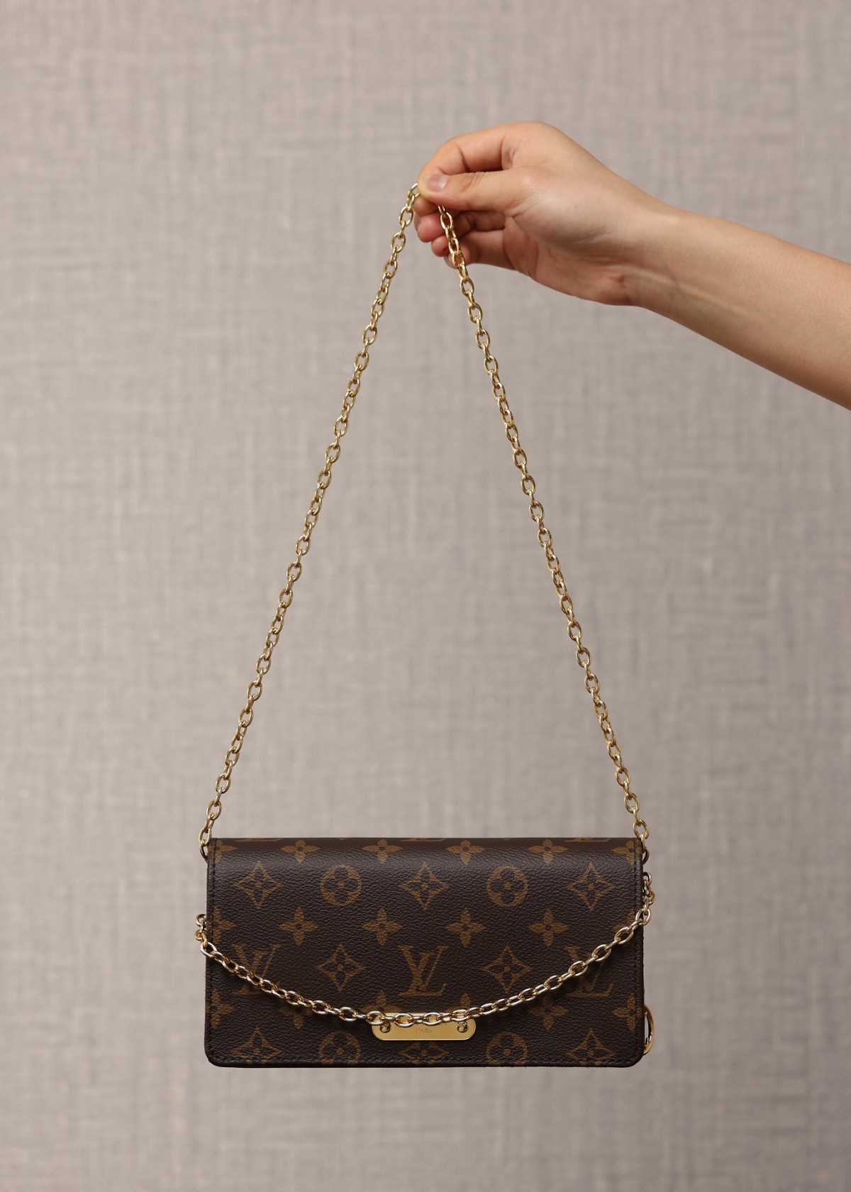 Shebag supre replica Louis Vuitton M82509 WALLET ON CHAIN LILY bag review (2025 July updated)-Best Quality Fake designer Bag Review, Replica designer bag ru