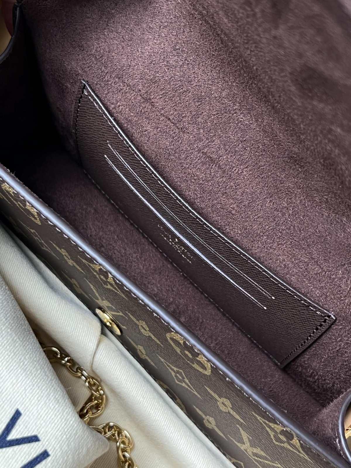 Shebag supre replica Louis Vuitton M82509 WALLET ON CHAIN LILY bag review (2025 July updated)-Best Quality Fake designer Bag Review, Replica designer bag ru