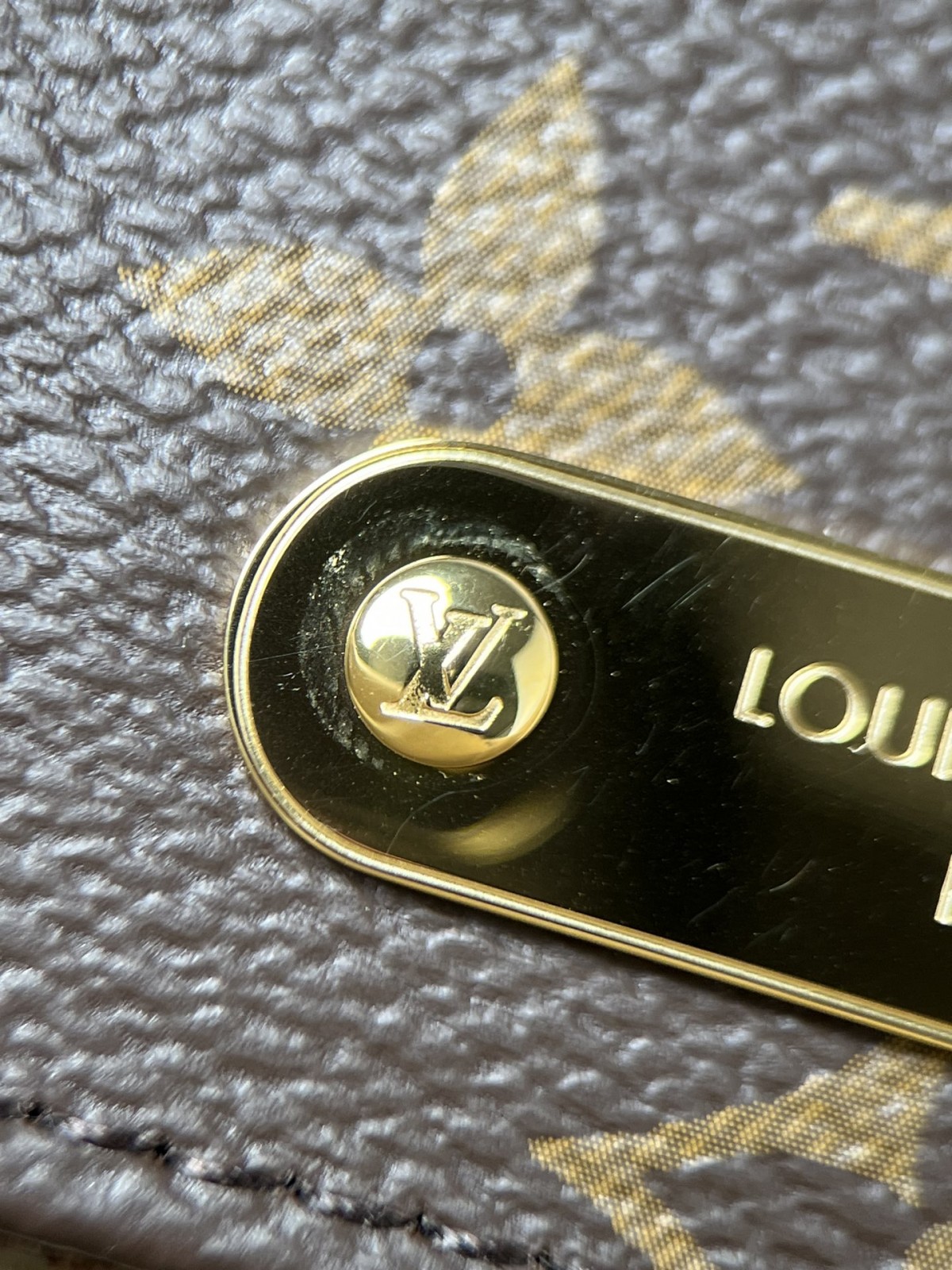 Shebag supre replica Louis Vuitton M82509 WALLET ON CHAIN LILY bag review (2025 July updated)-Best Quality Fake designer Bag Review, Replica designer bag ru