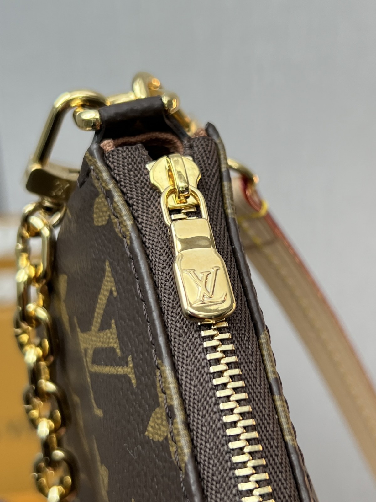Shebag Super Replica Louis Vuitton M82766 POCHETTE ACCESSOIRES bag review (2025 July updated)-Best Quality Fake designer Bag Review, Replica designer bag ru