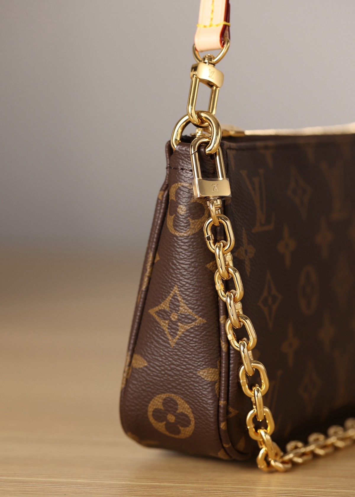 Shebag Super Replica Louis Vuitton M82766 POCHETTE ACCESSOIRES bag review (2025 July updated)-Best Quality Fake designer Bag Review, Replica designer bag ru
