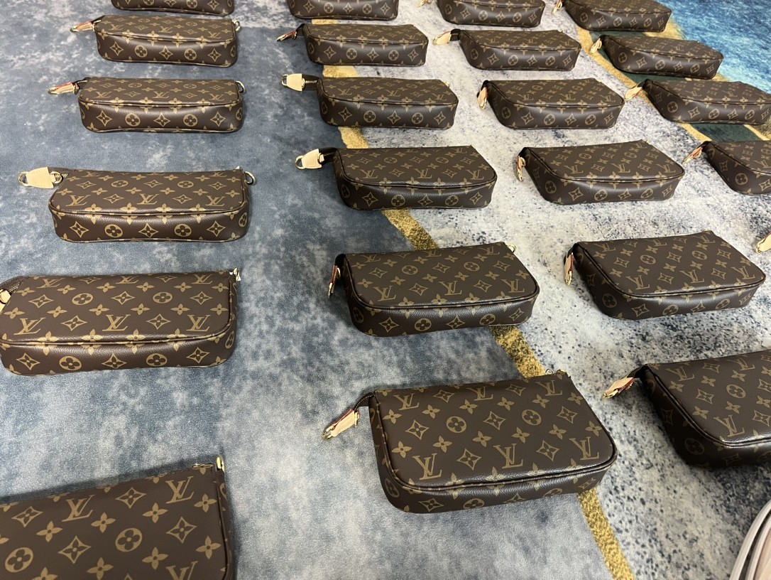Shebag Super Replica Louis Vuitton M82766 POCHETTE ACCESSOIRES bag review (2025 July updated)-Best Quality Fake designer Bag Review, Replica designer bag ru