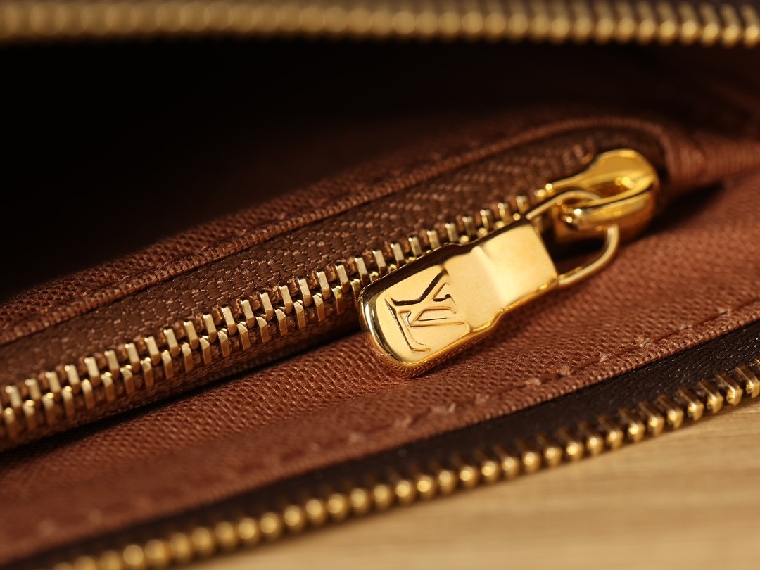 Shebag Super Replica Louis Vuitton M82766 POCHETTE ACCESSOIRES bag review (2025 July updated)-Best Quality Fake designer Bag Review, Replica designer bag ru