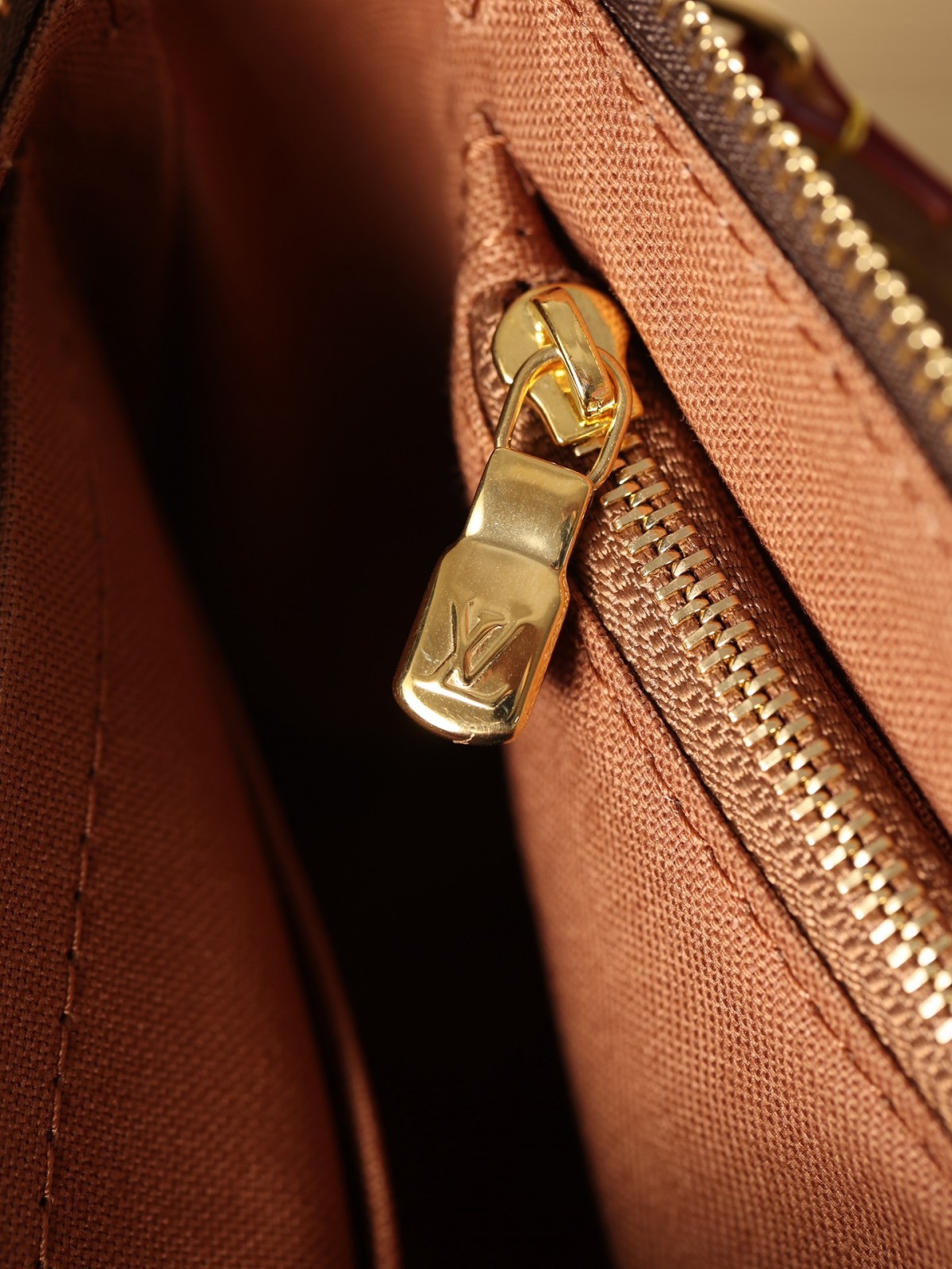 Shebag Super Replica Louis Vuitton M82766 POCHETTE ACCESSOIRES bag review (2025 July updated)-Best Quality Fake designer Bag Review, Replica designer bag ru