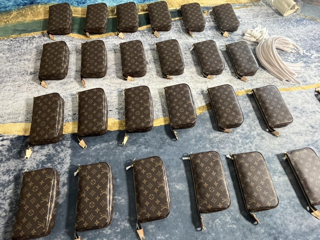 Shebag Super Replica Louis Vuitton M82766 POCHETTE ACCESSOIRES bag review (2025 July updated)-Best Quality Fake designer Bag Review, Replica designer bag ru