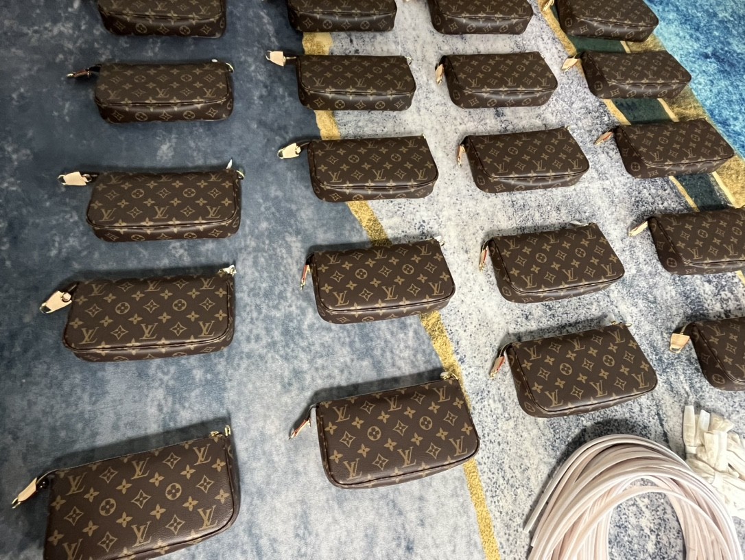 Shebag Super Replica Louis Vuitton M82766 POCHETTE ACCESSOIRES bag review (2025 July updated)-Best Quality Fake designer Bag Review, Replica designer bag ru