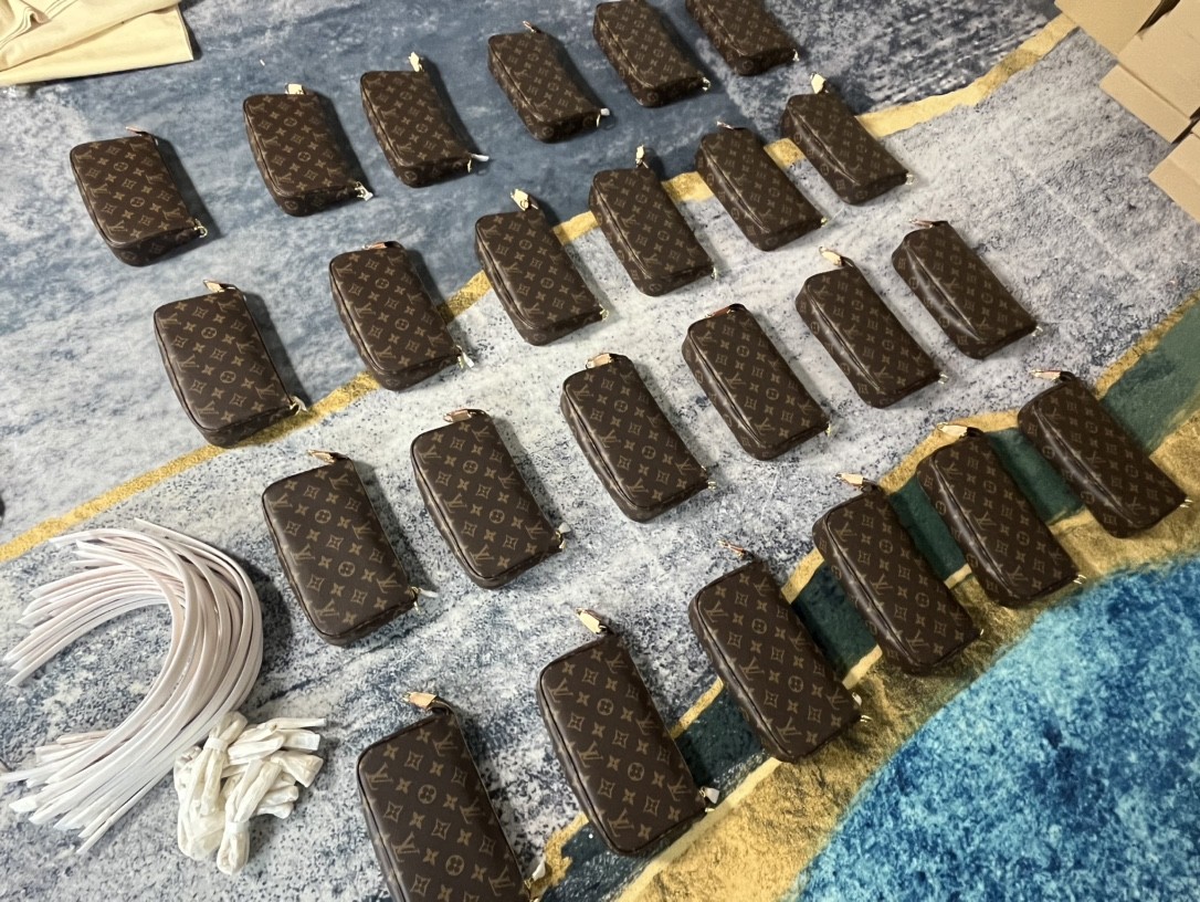 Shebag Super Replica Louis Vuitton M82766 POCHETTE ACCESSOIRES bag review (2025 July updated)-Best Quality Fake designer Bag Review, Replica designer bag ru