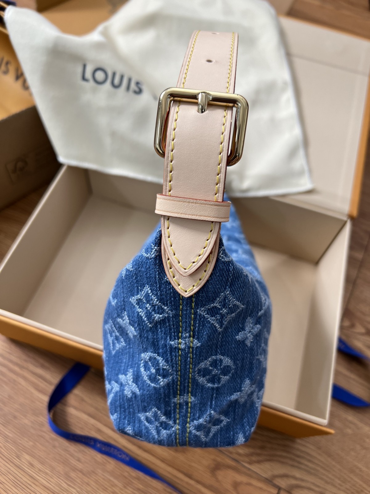 Shebag Super replica Louis Vuitton M82949 HILLS POCHETTE bag review (2025 July Updated)-Best Quality Fake designer Bag Review, Replica designer bag ru Shebag Super replica Louis Vuitton M82949 HILLS POCHETTE bag review (2025 July Updated)-Best Quality Fake designer Bag Review, Replica designer bag ru