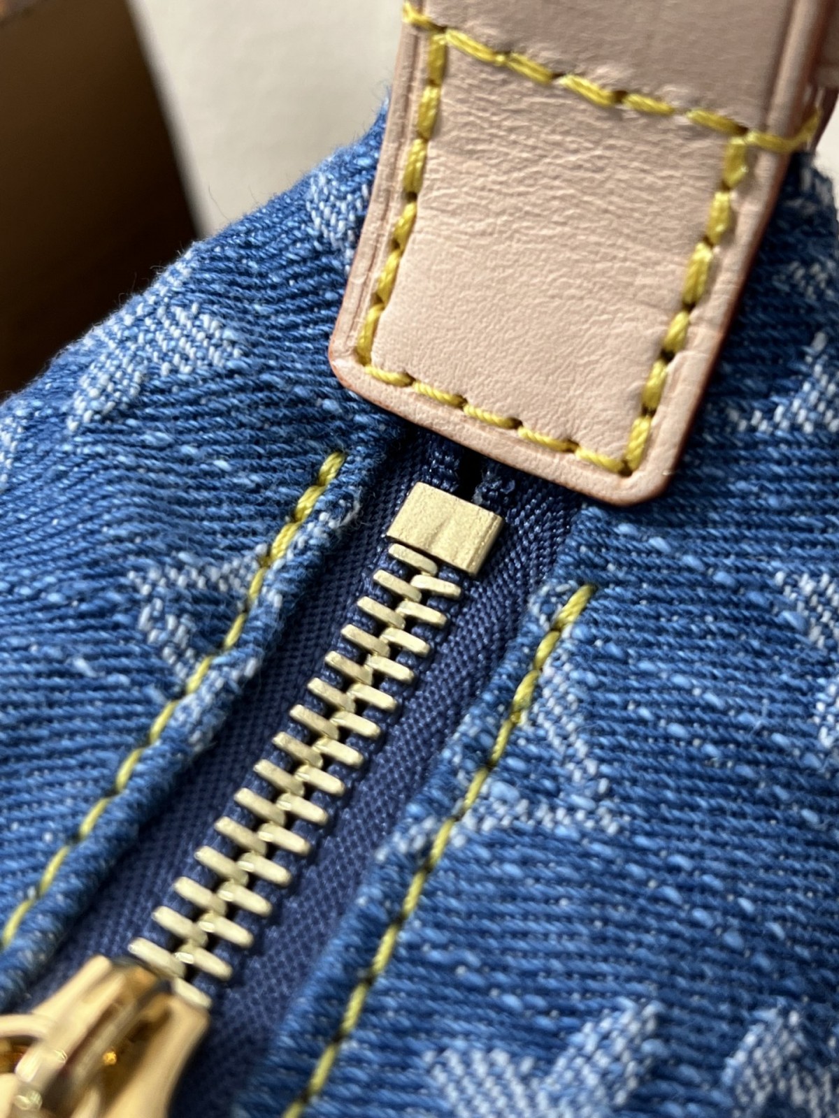 Shebag Super replica Louis Vuitton M82949 HILLS POCHETTE bag review (2025 July Updated)-Best Quality Fake designer Bag Review, Replica designer bag ru Shebag Super replica Louis Vuitton M82949 HILLS POCHETTE bag review (2025 July Updated)-Best Quality Fake designer Bag Review, Replica designer bag ru